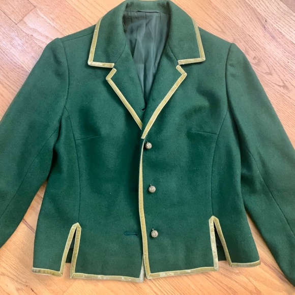 Jackets & Blazers - Vintage 70s cropped blazer with gold trim